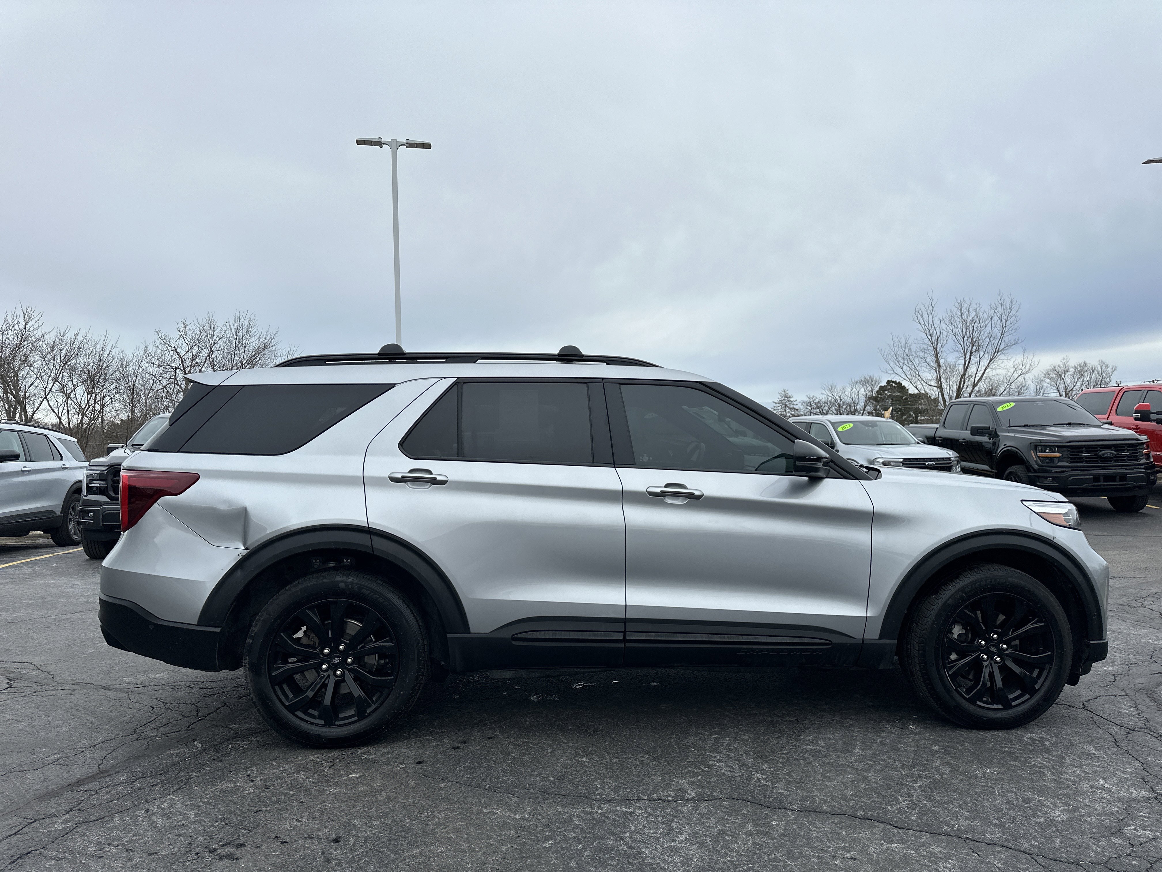 Used 2020 Ford Explorer ST w/ Premium Technology Package video 2
