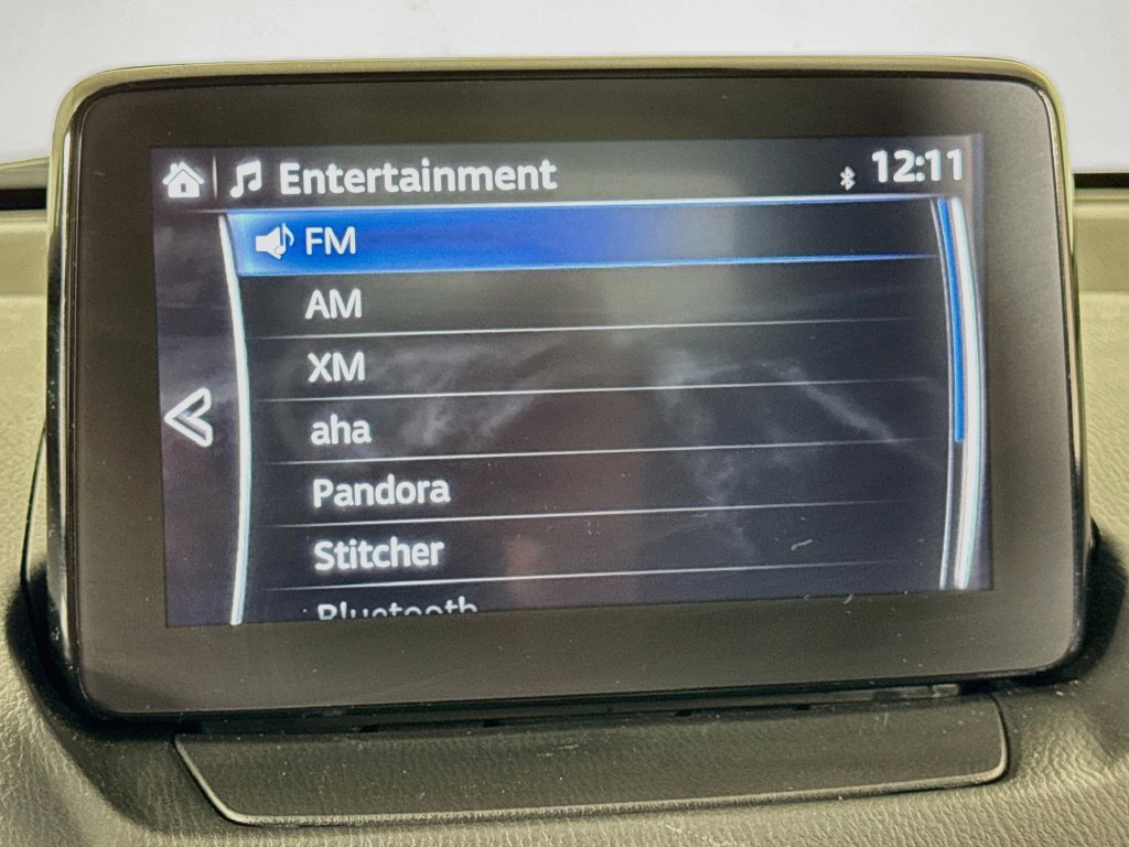 Used 2019 Toyota Yaris XLE FWD image 29