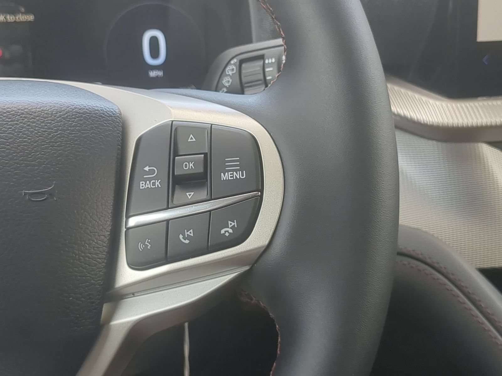 New 2026 Ford Explorer Active AWD/4WD image 18