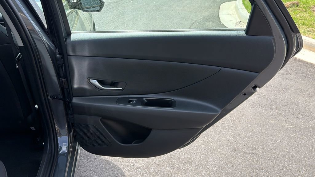 New 2026 Hyundai Elantra SE image 16