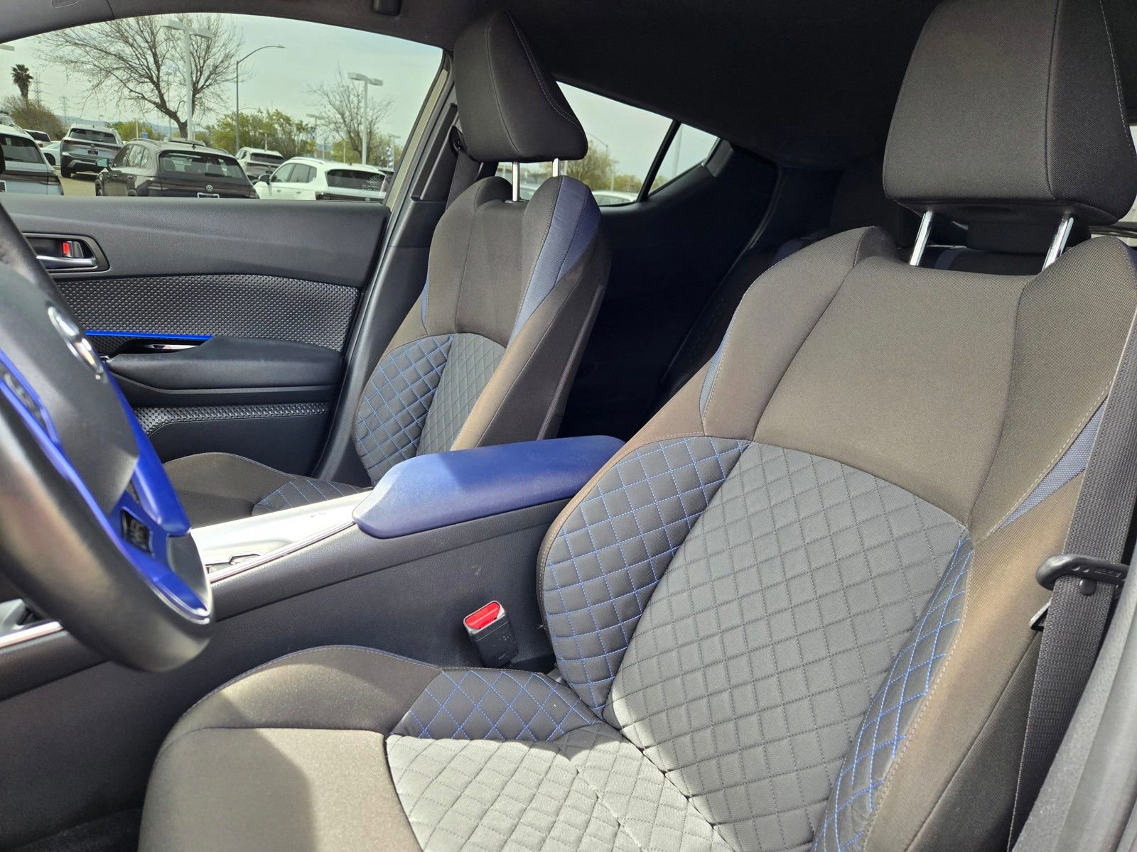 Used 2021 Toyota C-HR XLE image 16