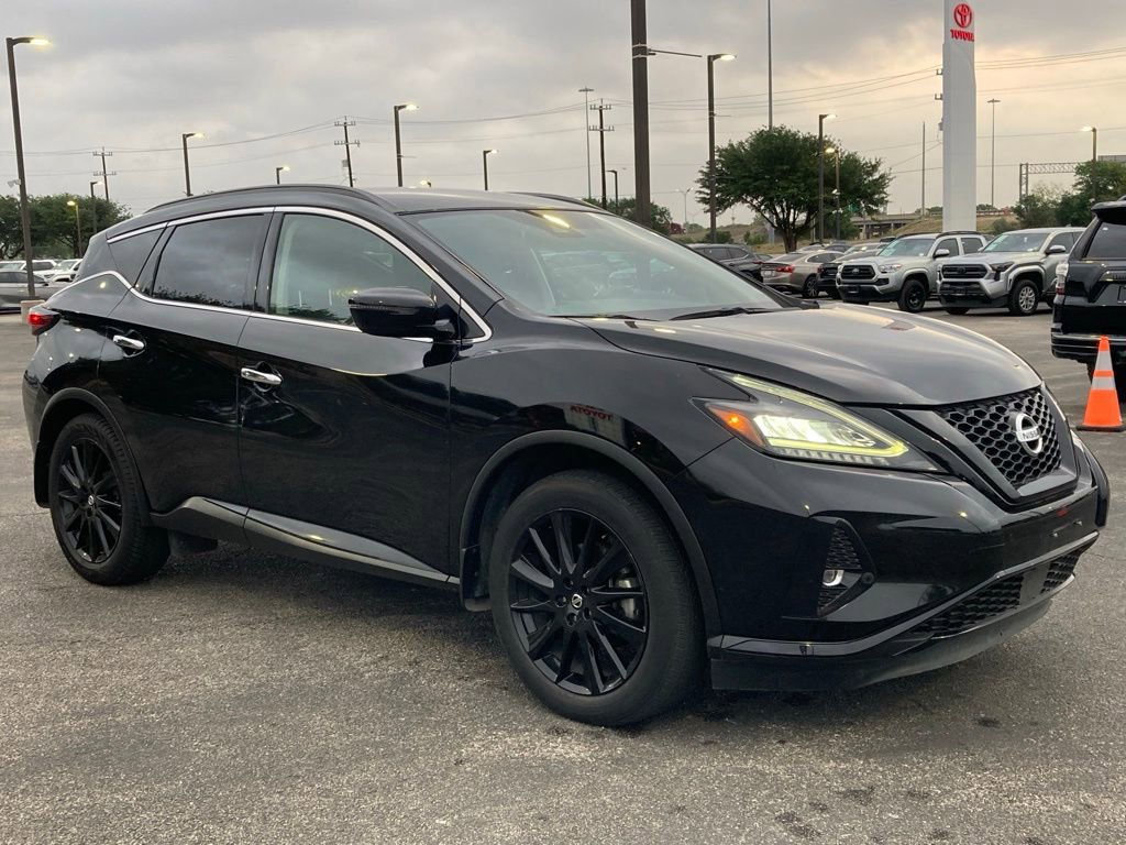 Used 2022 Nissan Murano SV w/ SV Midnight Edition Package FWD image 3