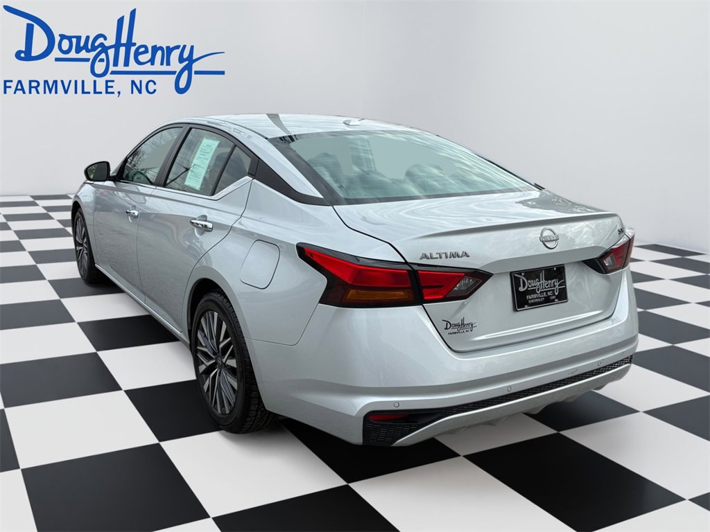 Used 2024 Nissan Altima 2.5 SV image 3