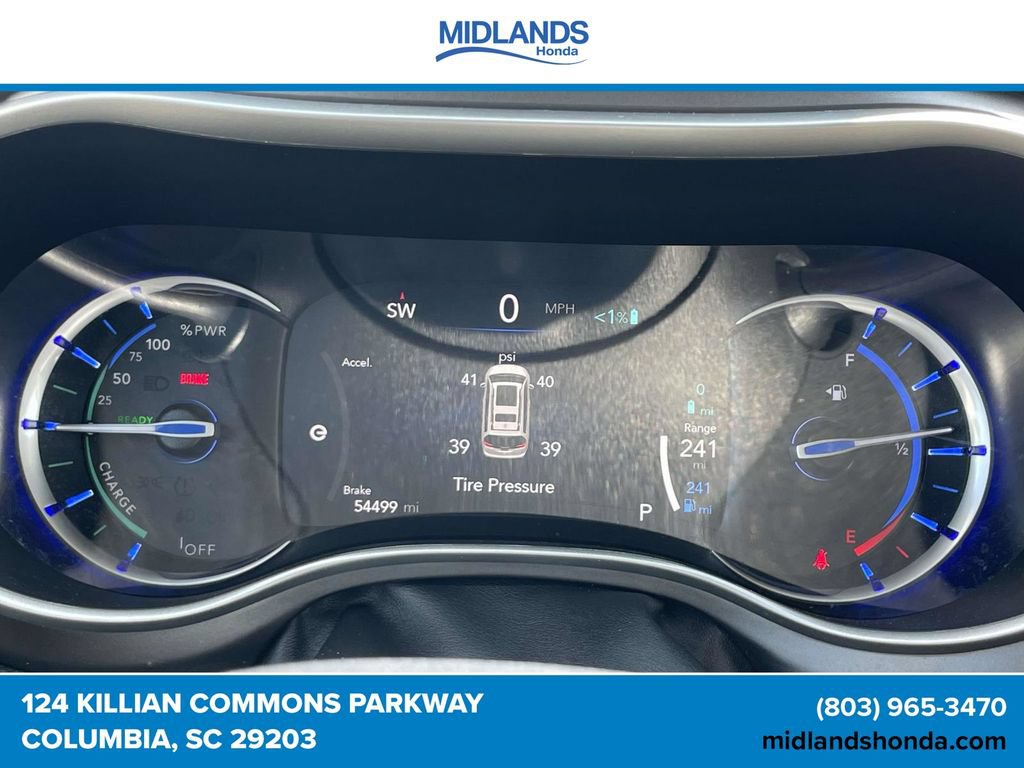 Used 2023 Chrysler Pacifica Touring-L FWD image 19