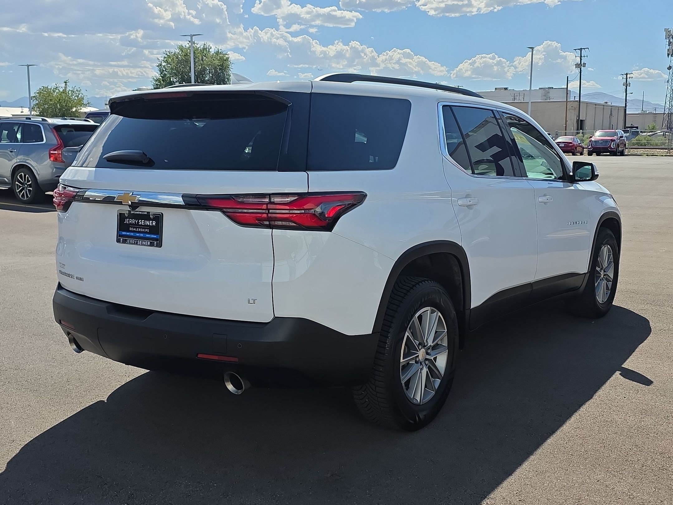 Used 2022 Chevrolet Traverse LT AWD/4WD image 6