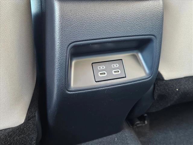 Used 2025 Toyota Corolla LE image 16