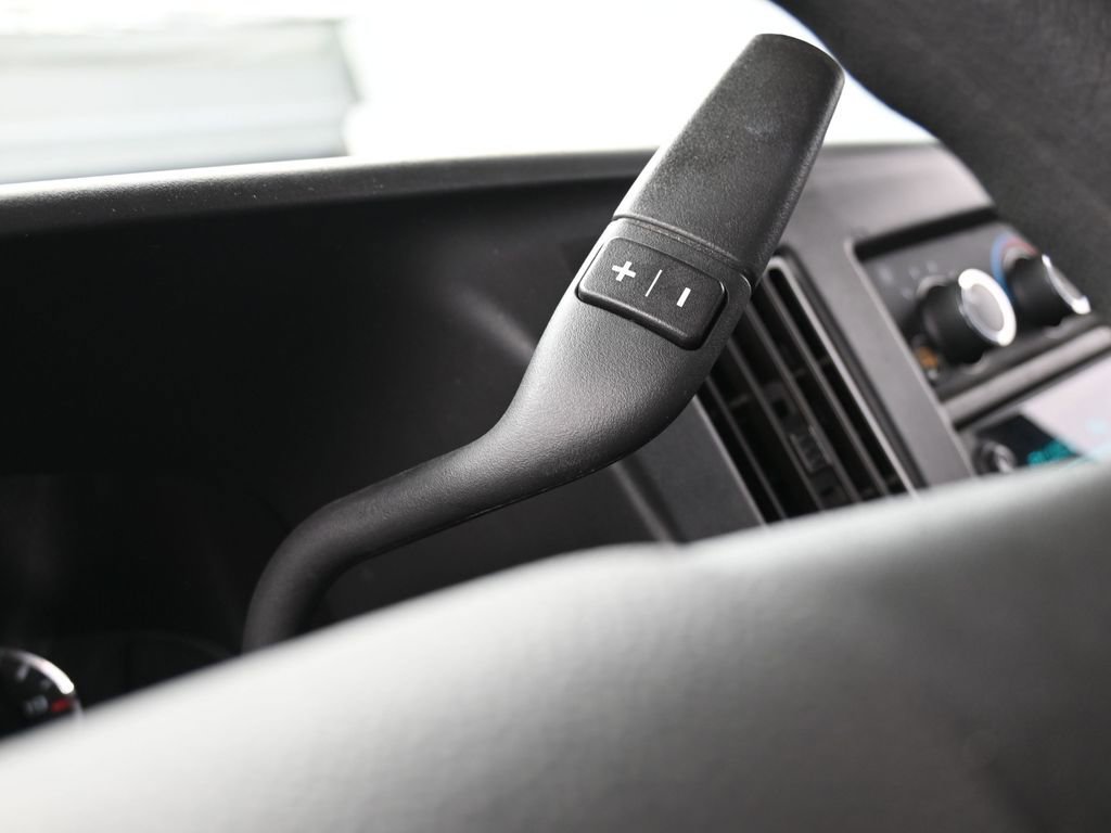 Used 2024 Chevrolet Express 2500 w/ Driver Convenience Package image 25