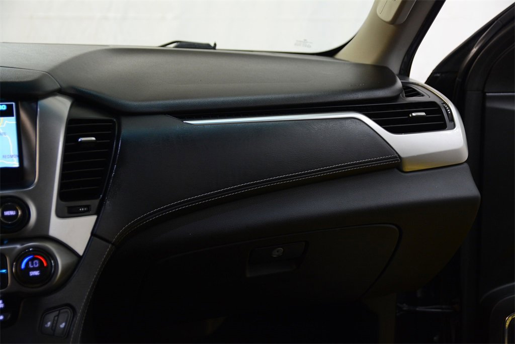 Used 2018 Chevrolet Suburban LT image 18