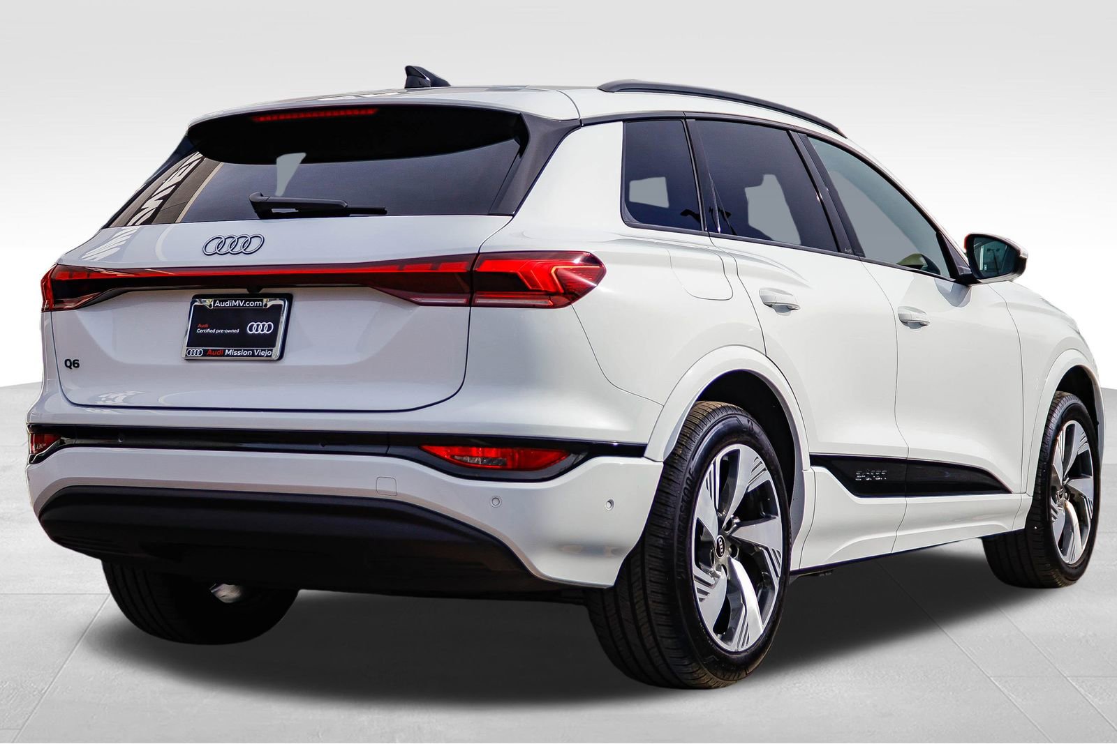 Certified 2025 Audi Q6 e-tron Premium Plus w/ Premium Plus image 8