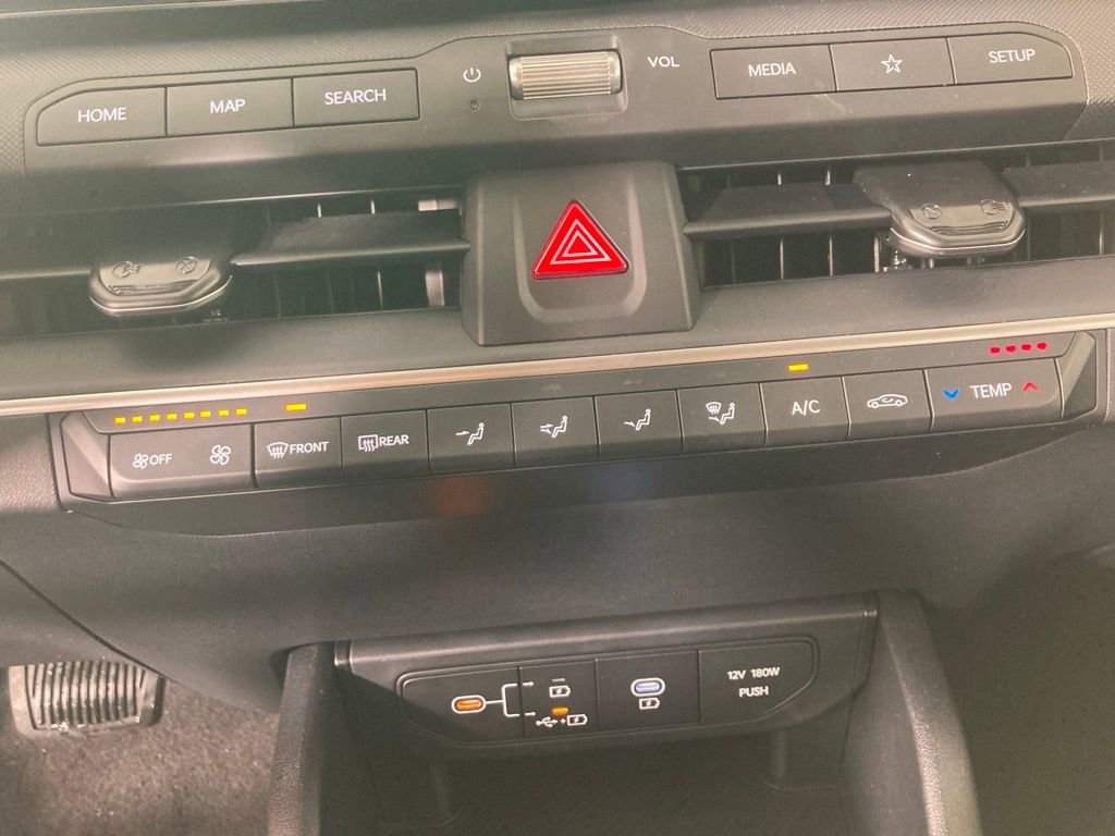 New 2025 Kia K4 LXS image 8