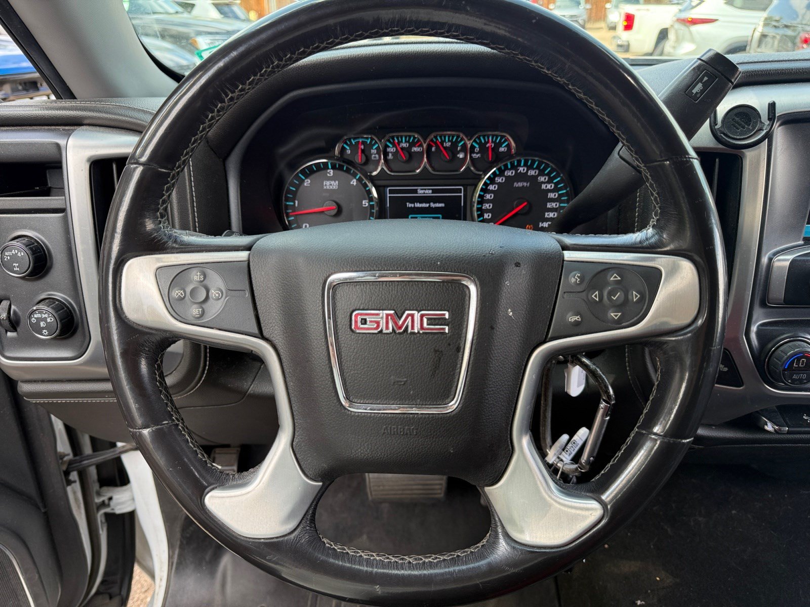 Used 2018 GMC Sierra 1500 SLT w/ SLT Premium Package AWD/4WD image 9