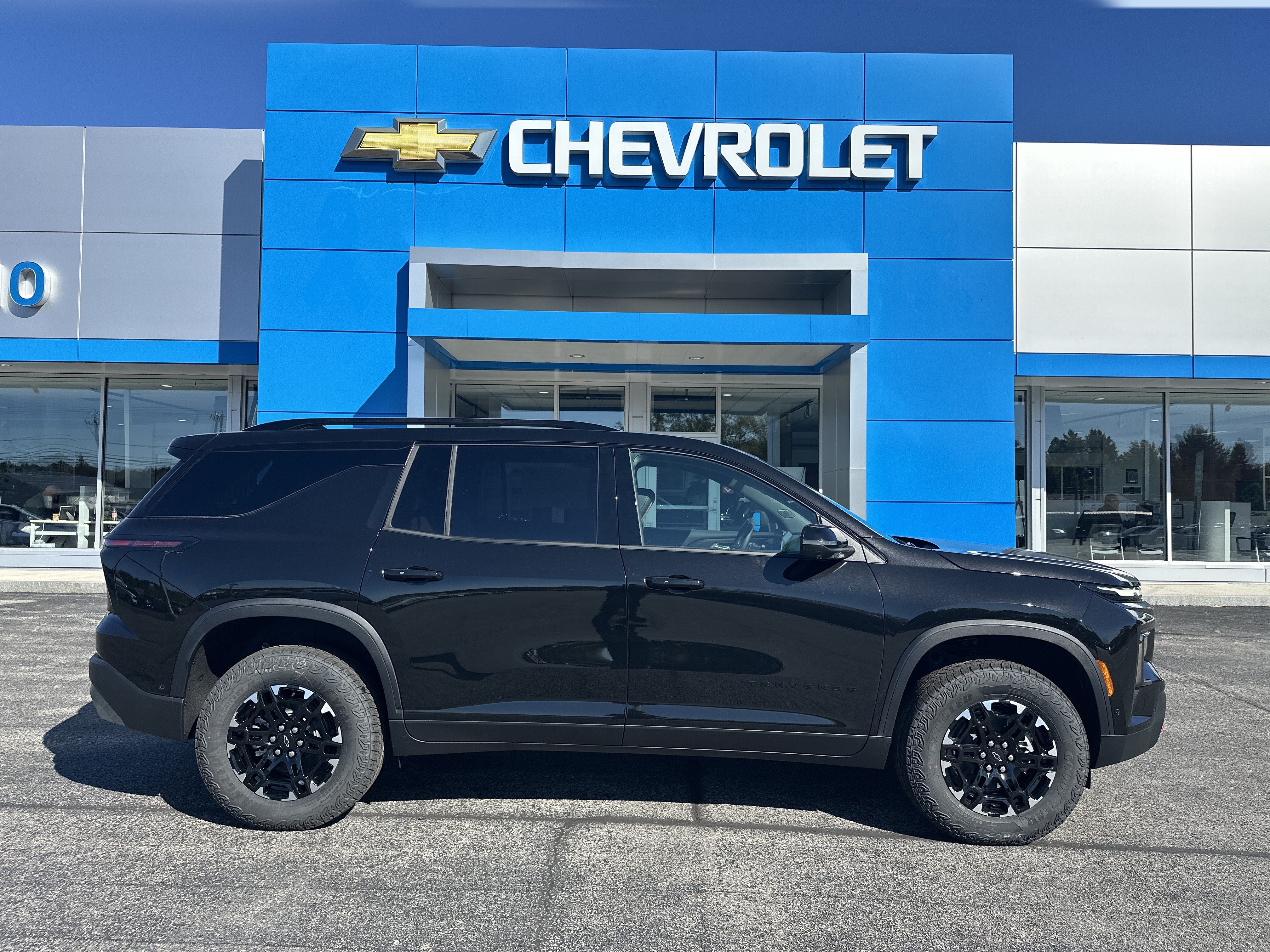 New 2027 Chevrolet Traverse Z71 w/ Enhanced Driving Package