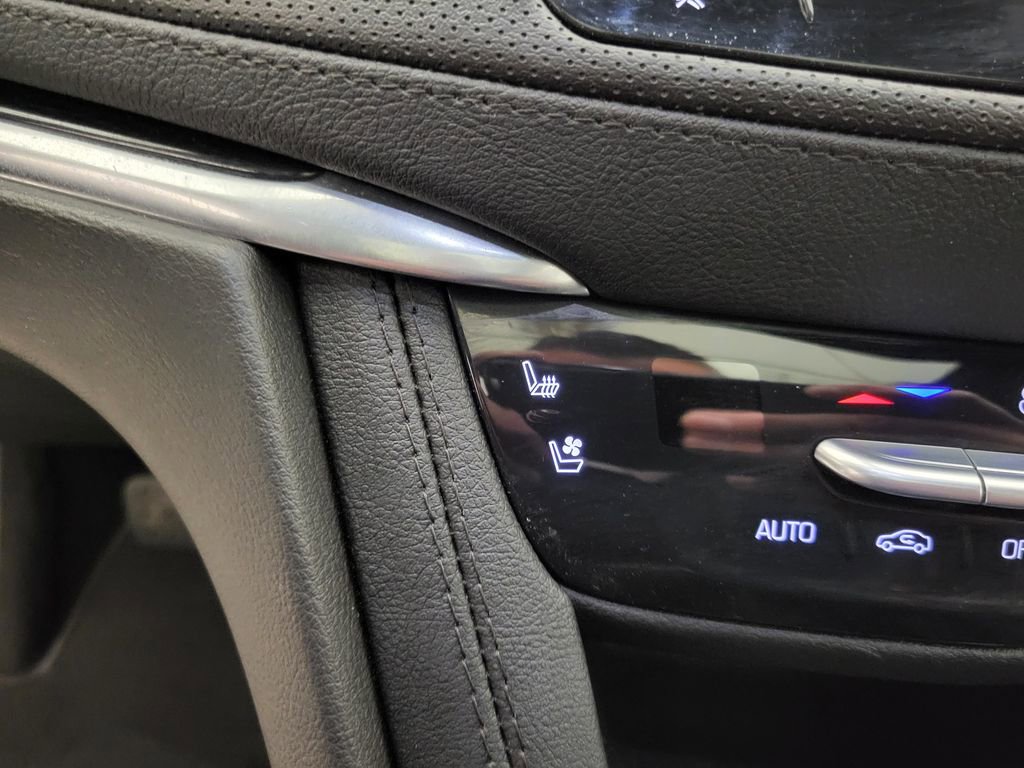 Used 2024 Cadillac XT5 Premium Luxury image 14