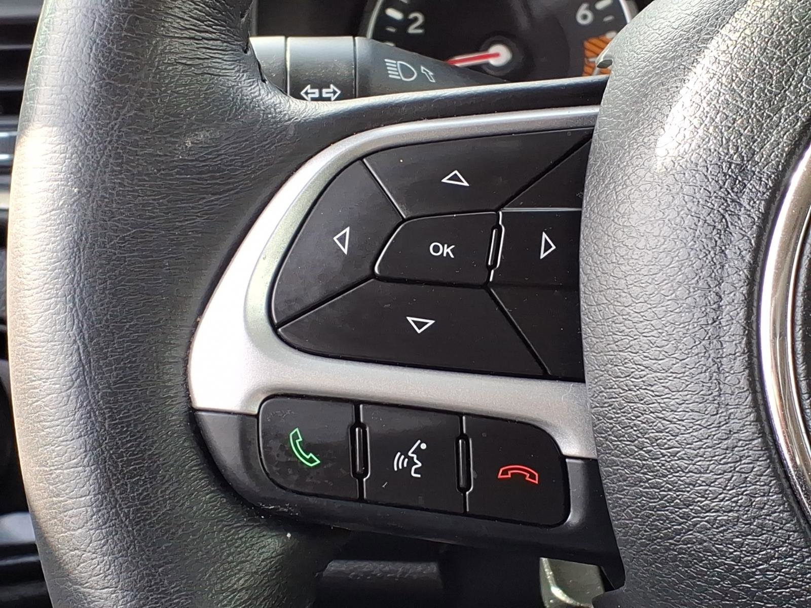 Certified 2023 Jeep Renegade Latitude w/ Premium Group AWD/4WD image 21