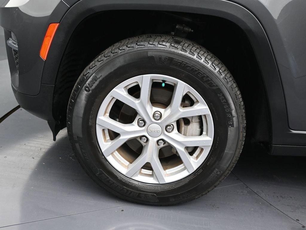 Used 2023 Jeep Grand Cherokee Limited image 9