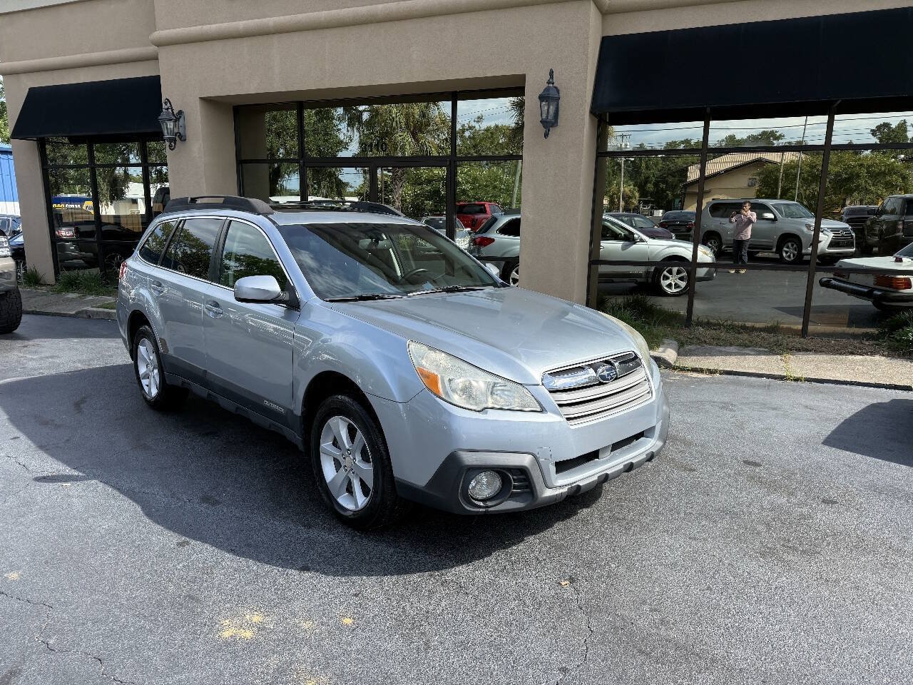 Used 2014 Subaru Outback 2.5i Premium w/ Moonroof Package