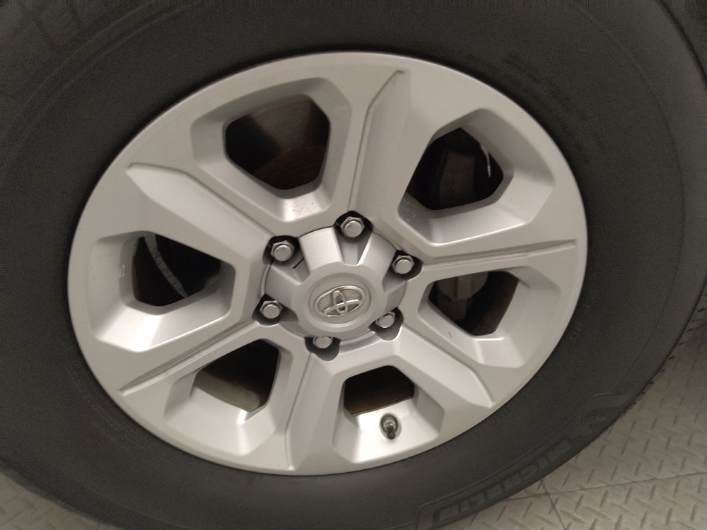 Used 2019 Toyota 4Runner SR5 Premium RWD image 31
