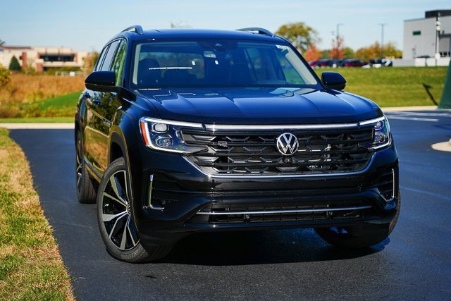 New 2026 Volkswagen Atlas SEL Premium R-Line image 2