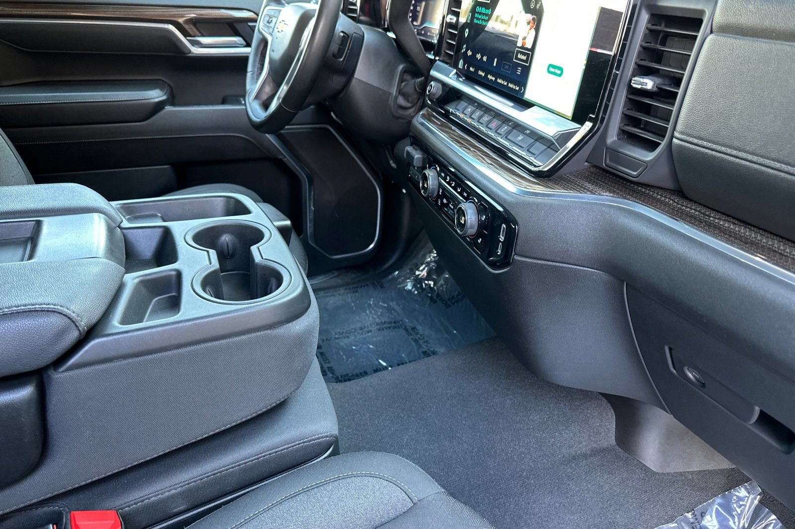 Certified 2025 Chevrolet Silverado 1500 LT RWD image 16