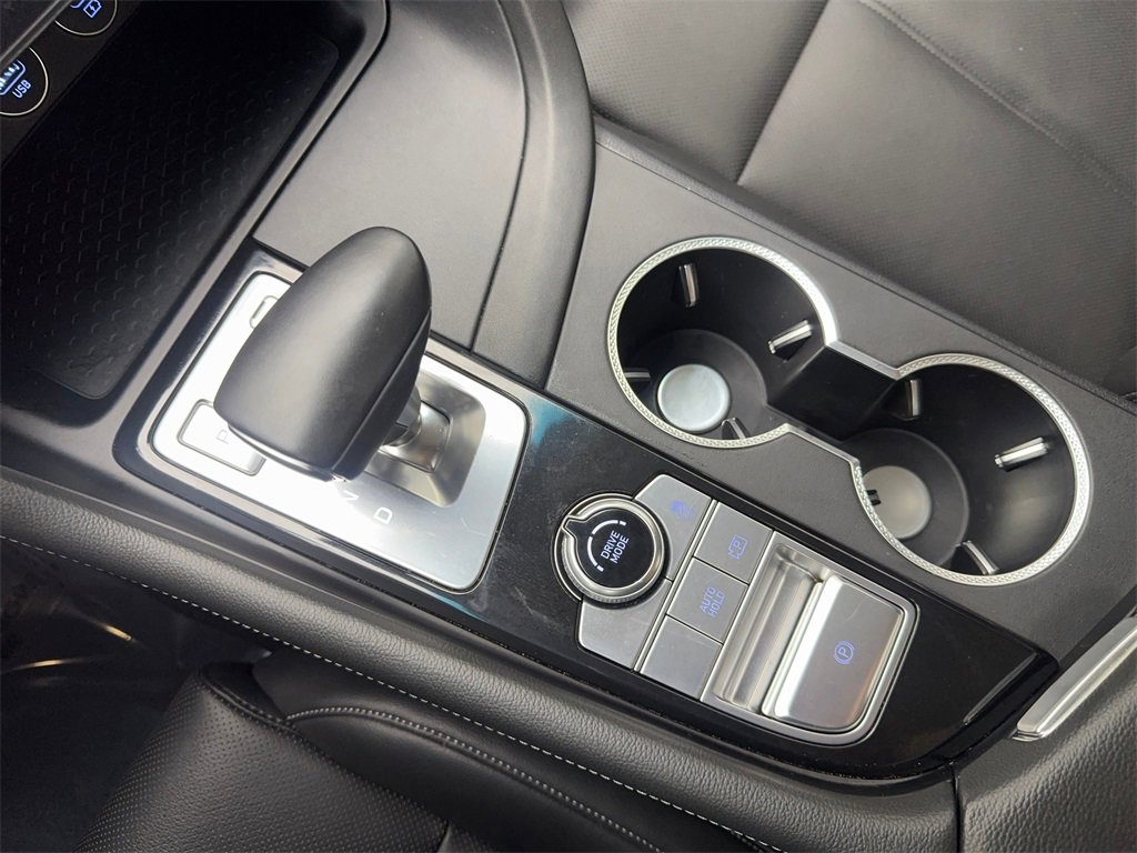 Used 2025 Genesis G70 2.5T image 68