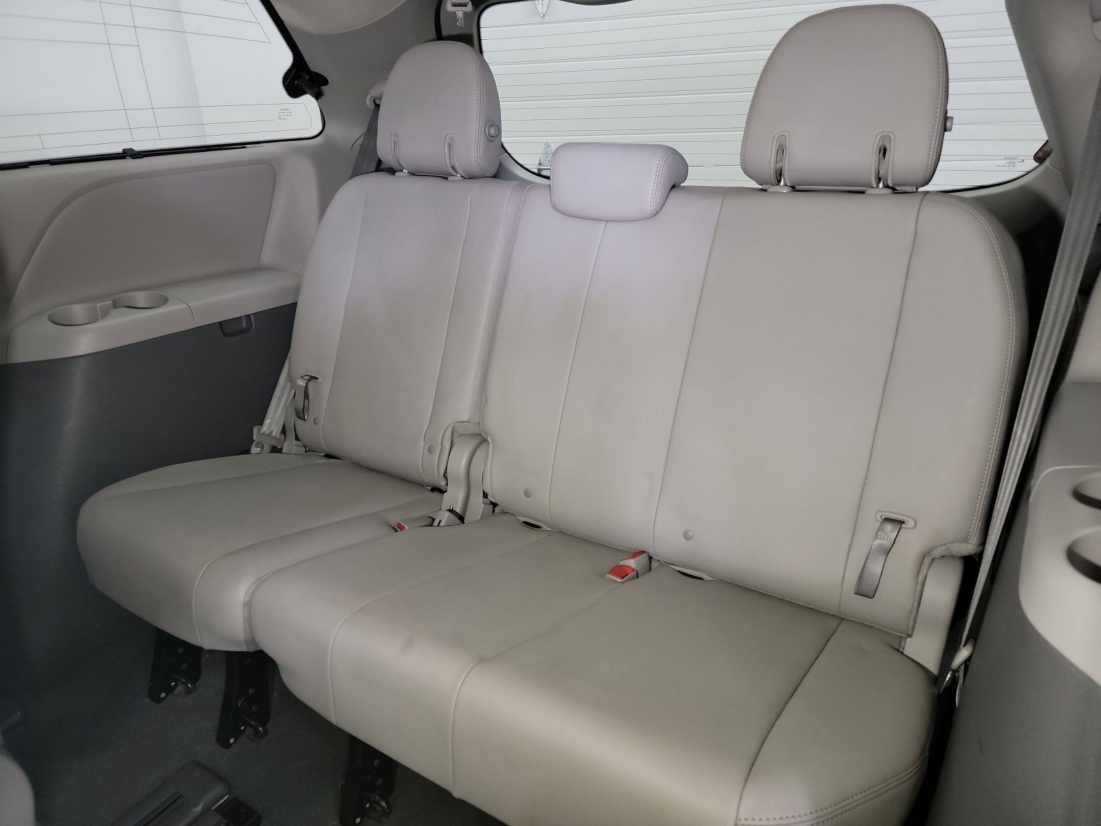 Used 2019 Toyota Sienna XLE image 34