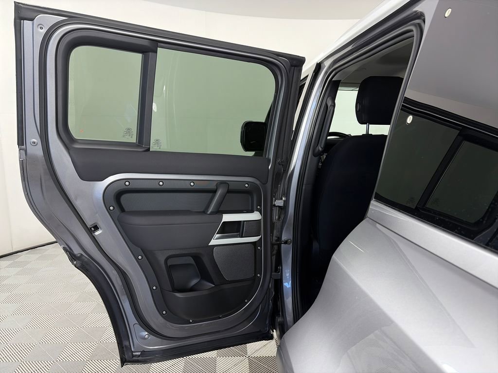 Used 2022 Land Rover Defender 110 AWD/4WD image 12