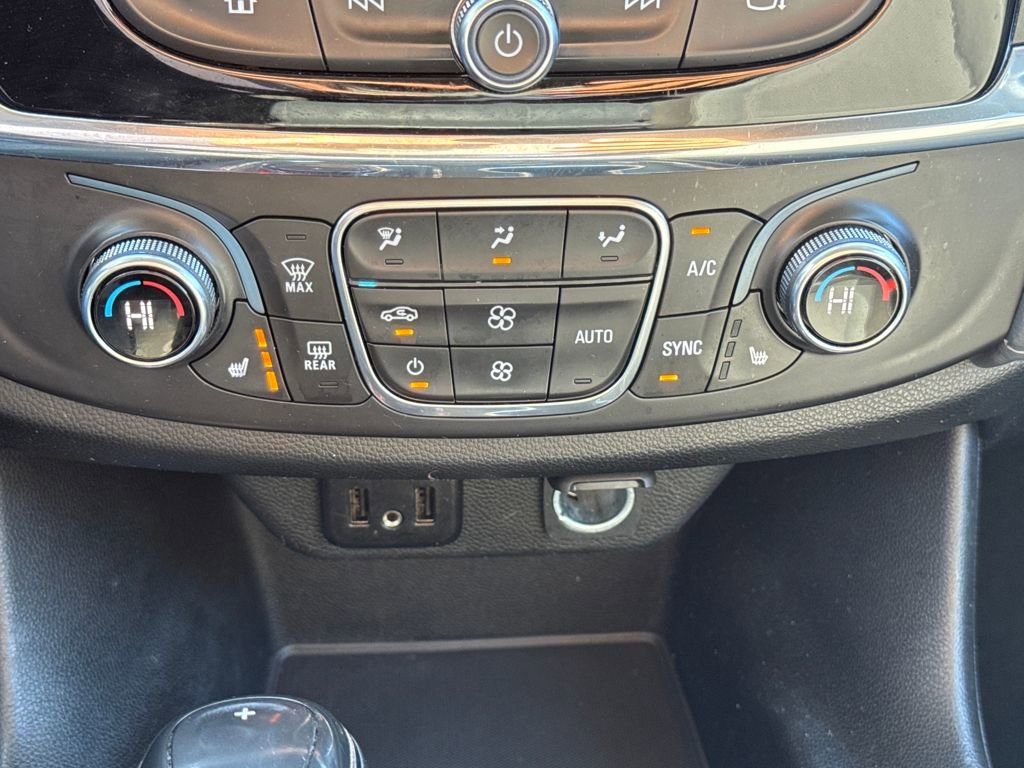 Used 2019 Chevrolet Traverse LT image 22