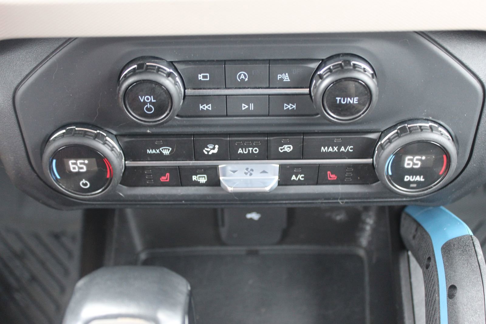 Used 2023 Ford Bronco Wildtrak AWD/4WD image 34