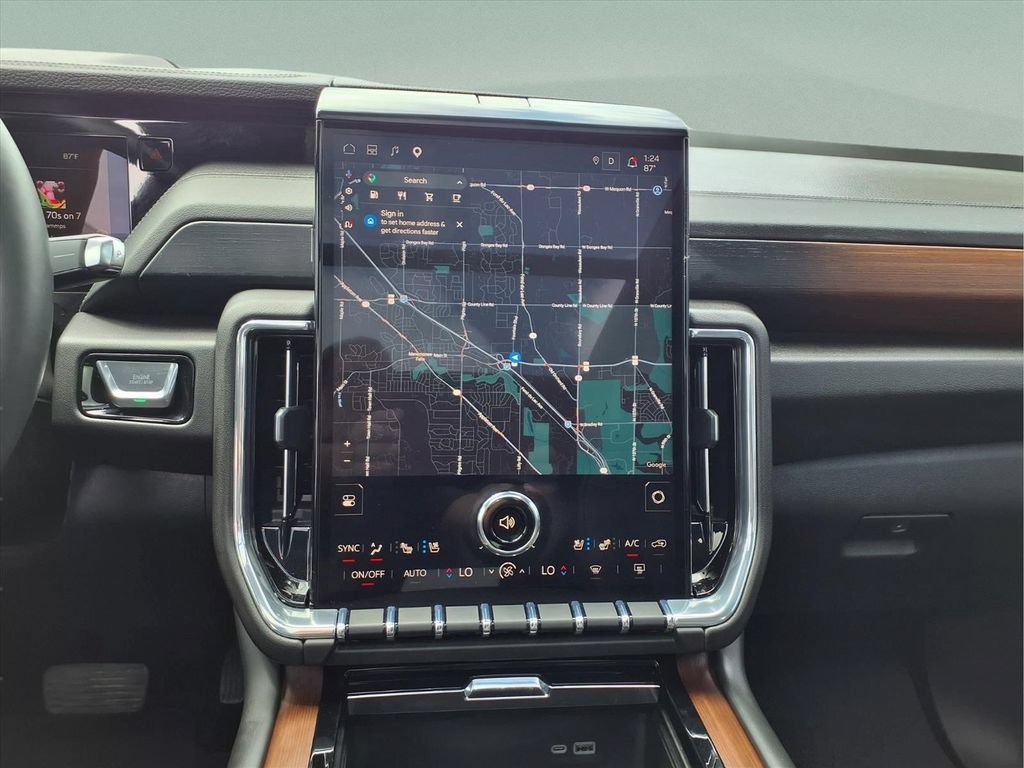 Certified 2025 GMC Yukon XL Denali w/ Sun & Power Step Package AWD/4WD image 22