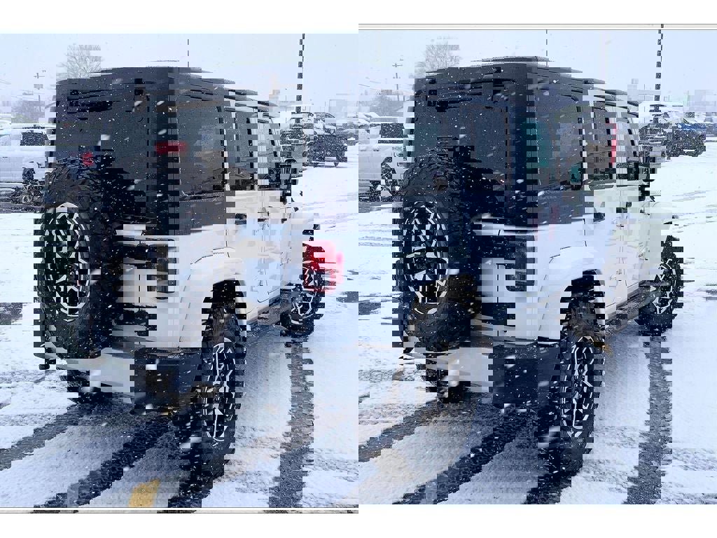 Used 2017 Jeep Wrangler Unlimited Sahara w/ LED Lighting Group image 13