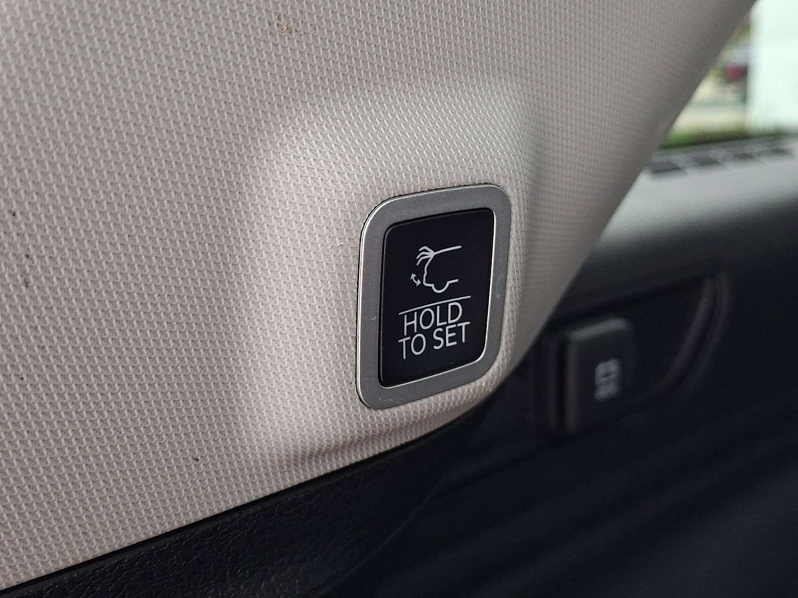 Used 2024 Jeep Grand Cherokee Limited 4xe image 33