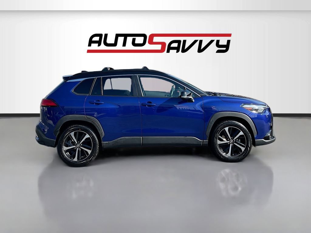 Used 2025 Toyota Corolla Cross AWD Hybrid w/ Convenience Package image 8