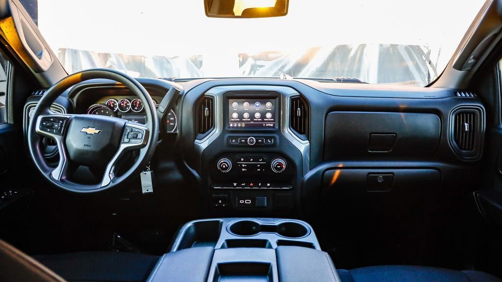 Used 2023 Chevrolet Silverado 2500 Custom w/ Custom Value Package image 13