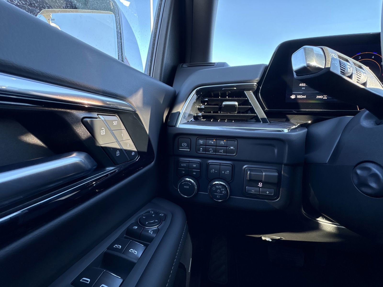 New 2026 Chevrolet Suburban Premier w/ Sun And Tow Package AWD/4WD image 16