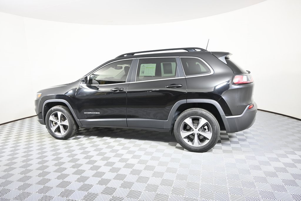 Used 2022 Jeep Cherokee Limited image 3