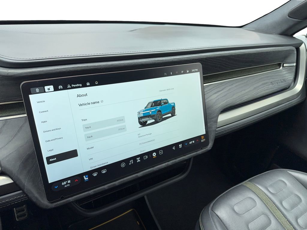 Used 2022 Rivian R1T Adventure image 25