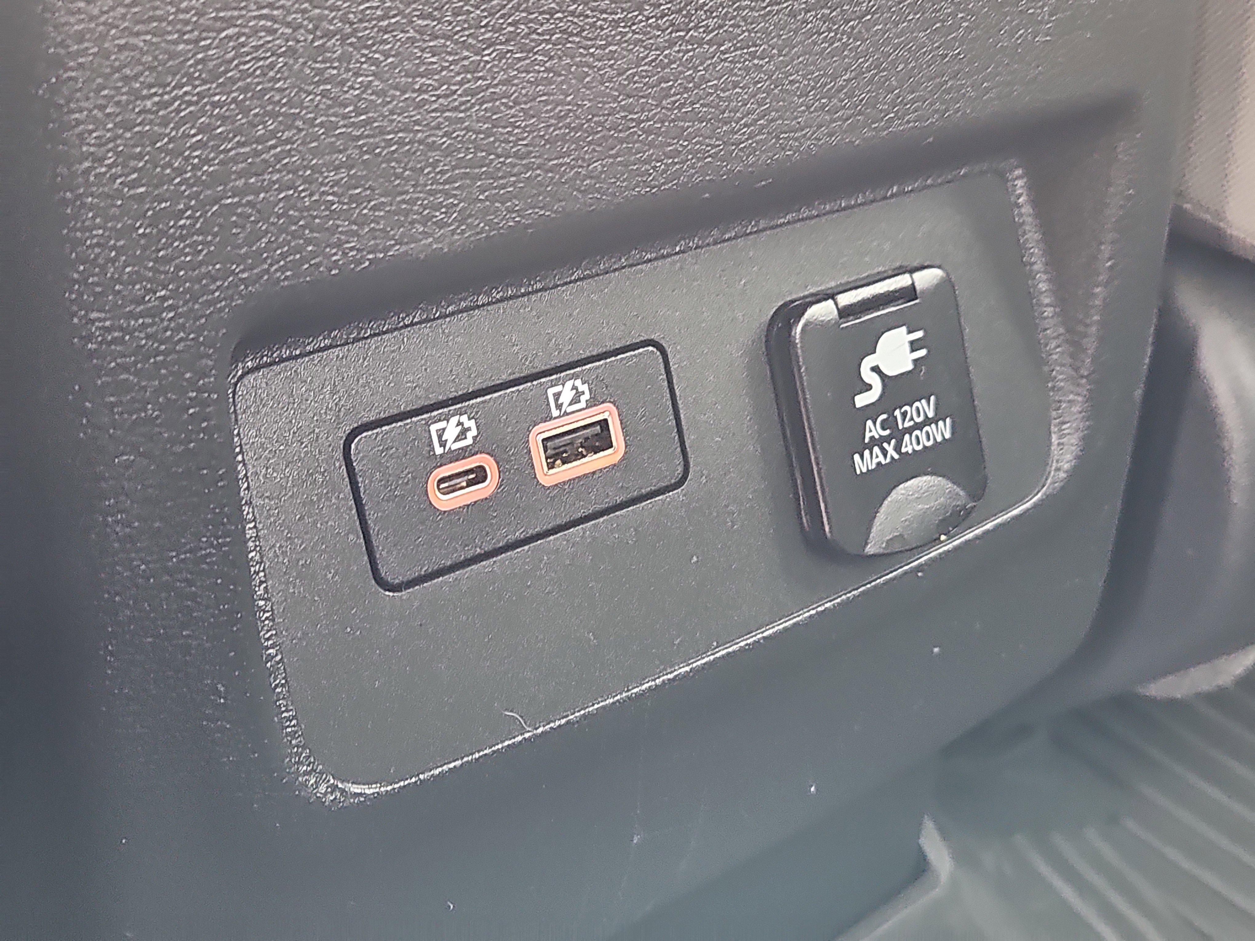 Used 2022 Nissan Frontier SV w/ Technology Package image 9