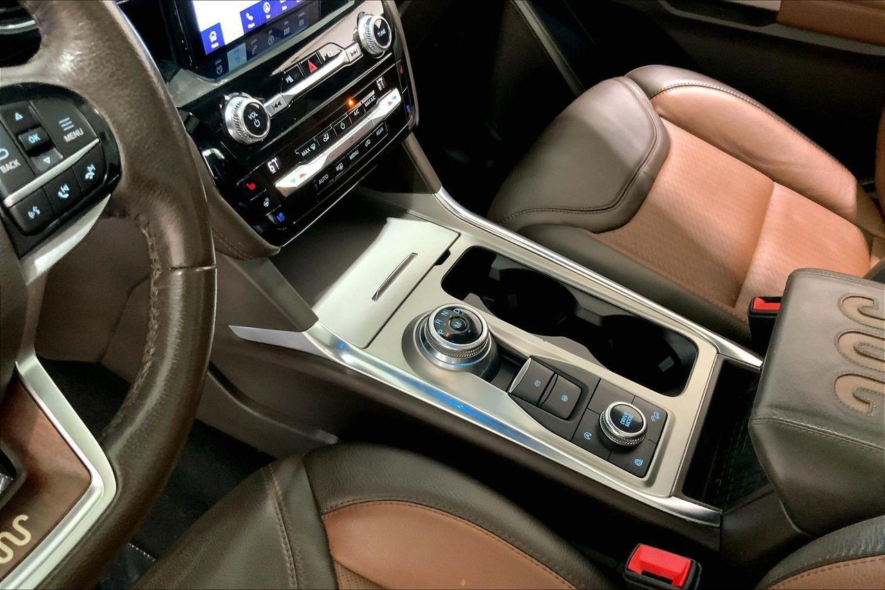 Used 2021 Ford Explorer King Ranch w/ Premium Technology Package AWD/4WD image 17