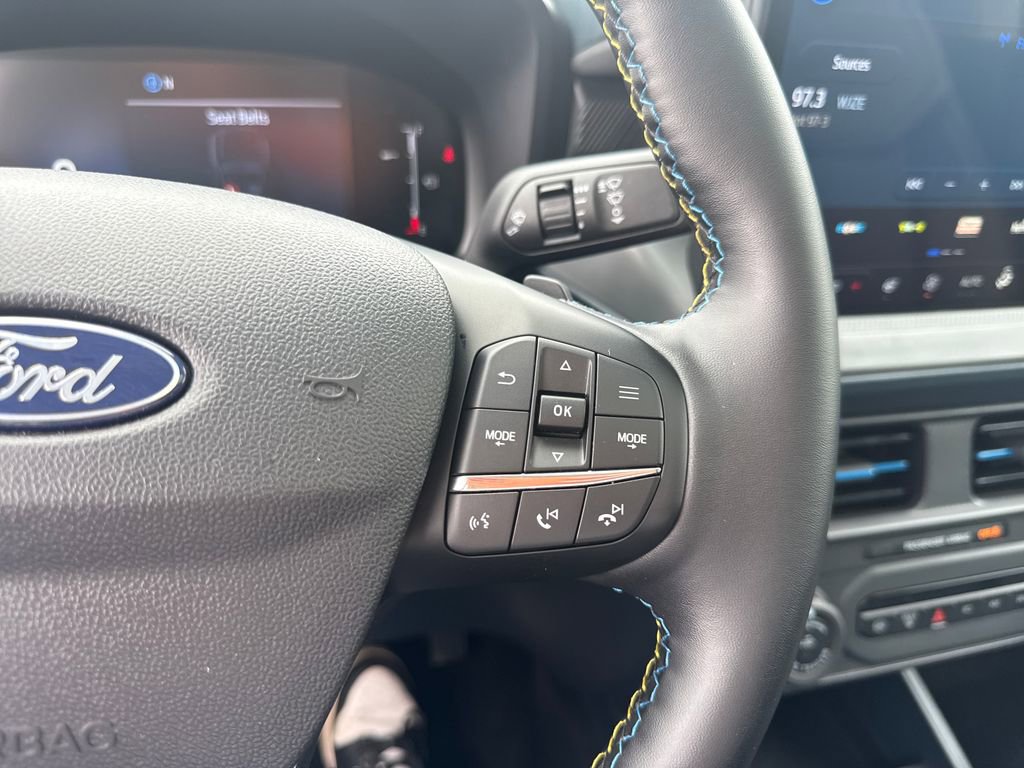 Used 2025 Ford Maverick Lobo AWD/4WD image 33