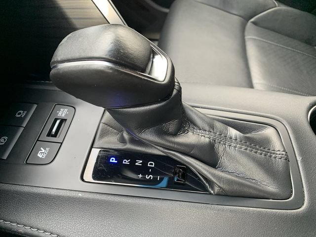 Used 2022 Toyota Venza Limited AWD/4WD image 25