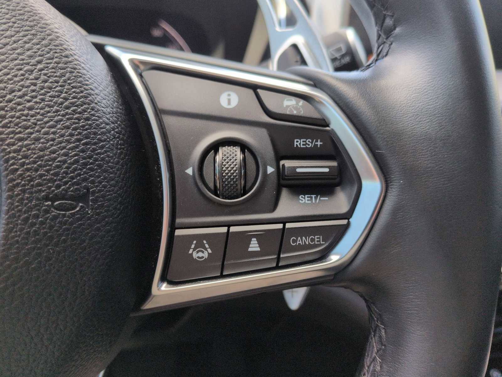 Used 2022 Acura MDX SH-AWD w/ Technology Package image 26