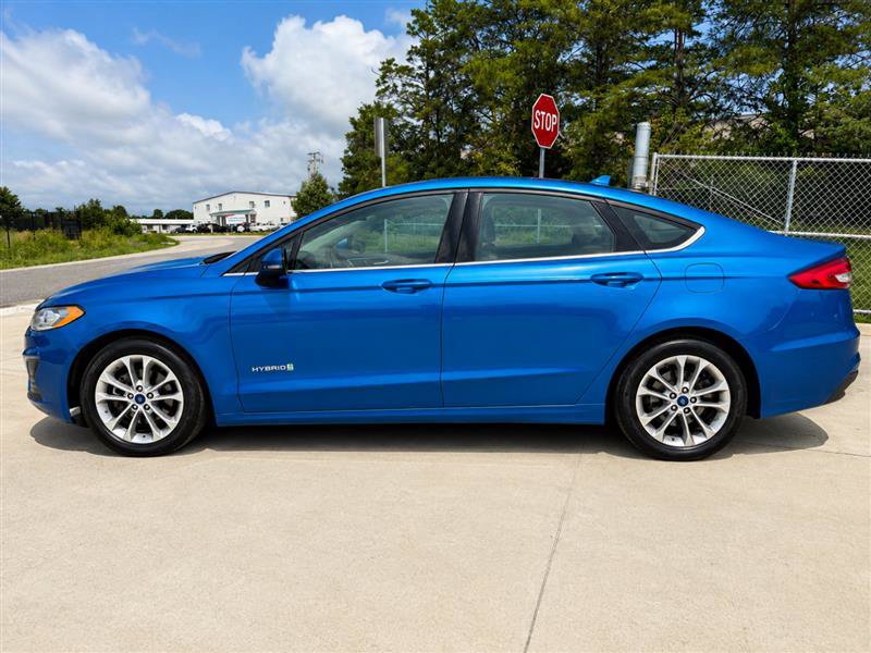 Used 2019 Ford Fusion SE FWD image 4