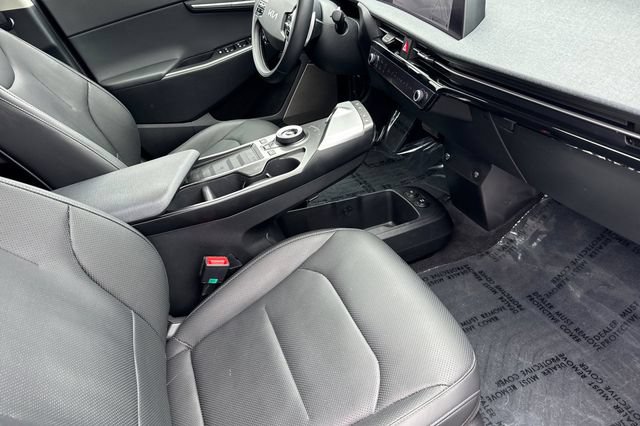 Used 2024 Kia EV6 Wind RWD image 17