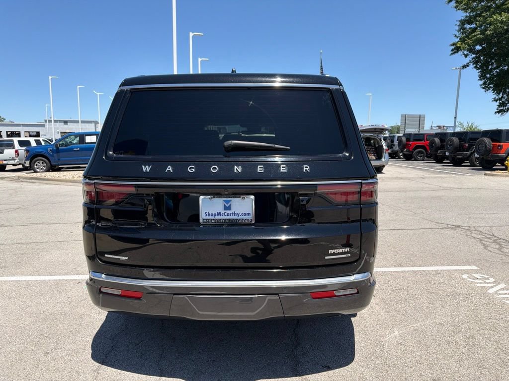 Used 2022 Jeep Wagoneer Series III w/ Premium Group I AWD/4WD image 4