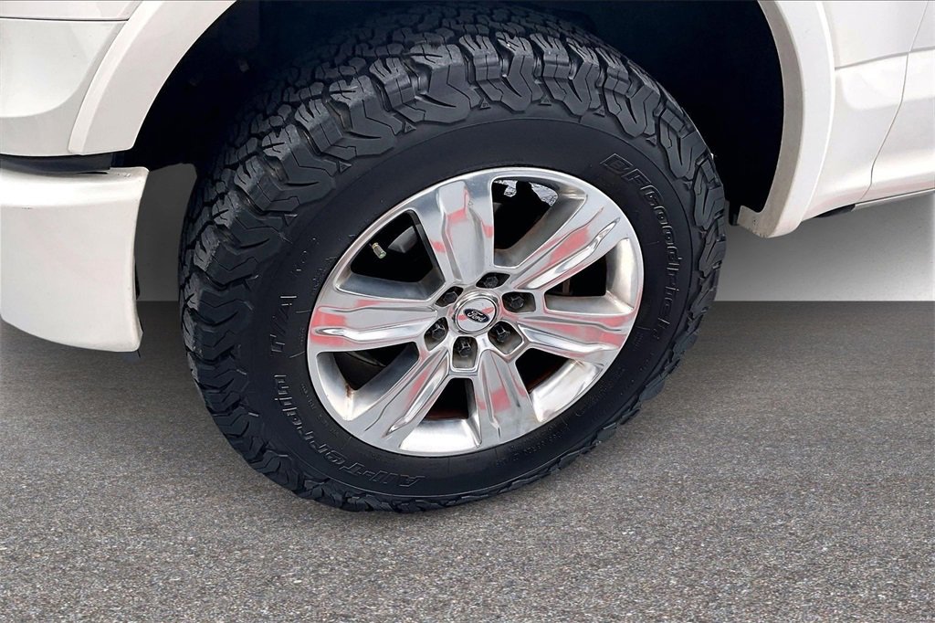 Used 2016 Ford F150 Platinum w/ Equipment Group 701A Luxury image 30