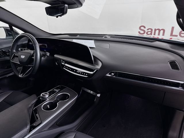 Used 2025 Cadillac Lyriq Luxury image 30