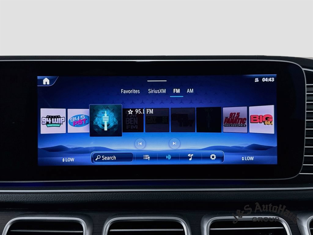 Used 2024 Mercedes-Benz GLS 450 4MATIC w/ AMG Line Exterior image 17
