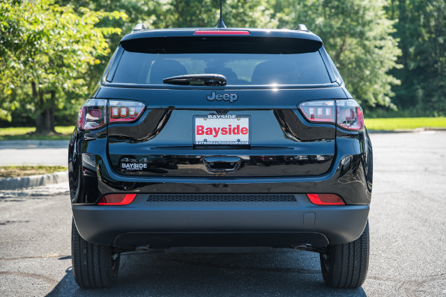 New 2026 Jeep Compass Latitude AWD/4WD image 7