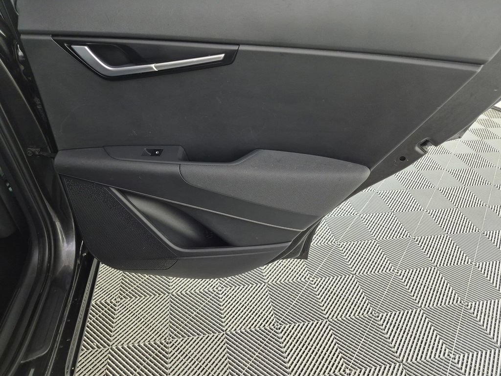 Used 2023 Kia Niro EX Touring FWD image 31