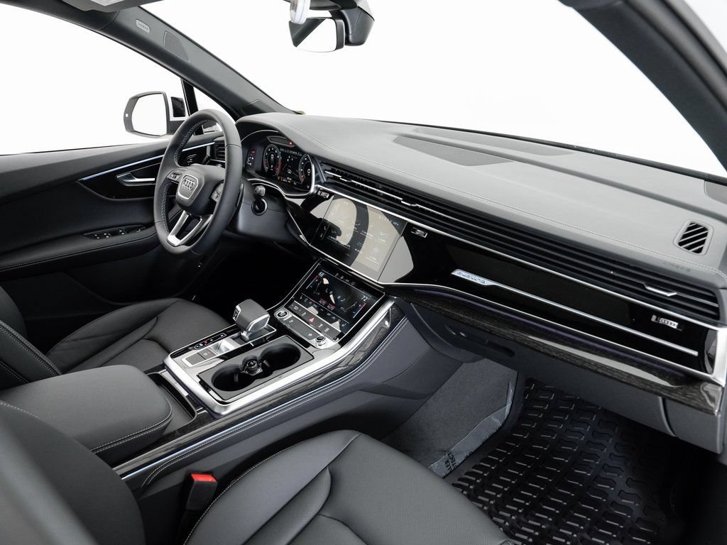 Certified 2025 Audi Q7 3.0T Premium Plus w/ Premium Plus Package AWD/4WD image 20